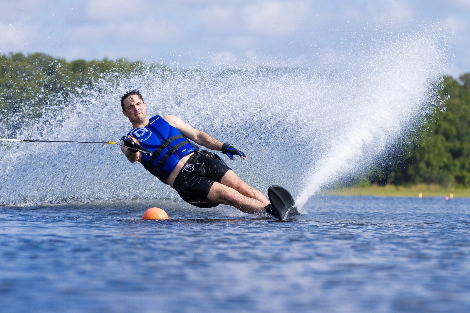 O’Brien Pro Tour 68″ Slalom Water Ski w/ Z9 Binding – 2026