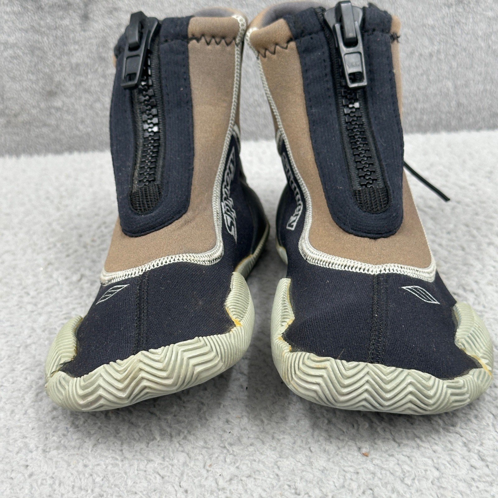 Slippery Water Sports Neoprene Booties XS Black Beige Zip Up Wetsuit Shoes Mens