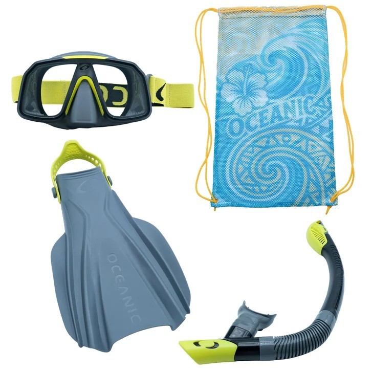 Oceanic Adult 3-Piece Snorkeling Set: Fins Snorkel Panoramic Mask & Carry Bag