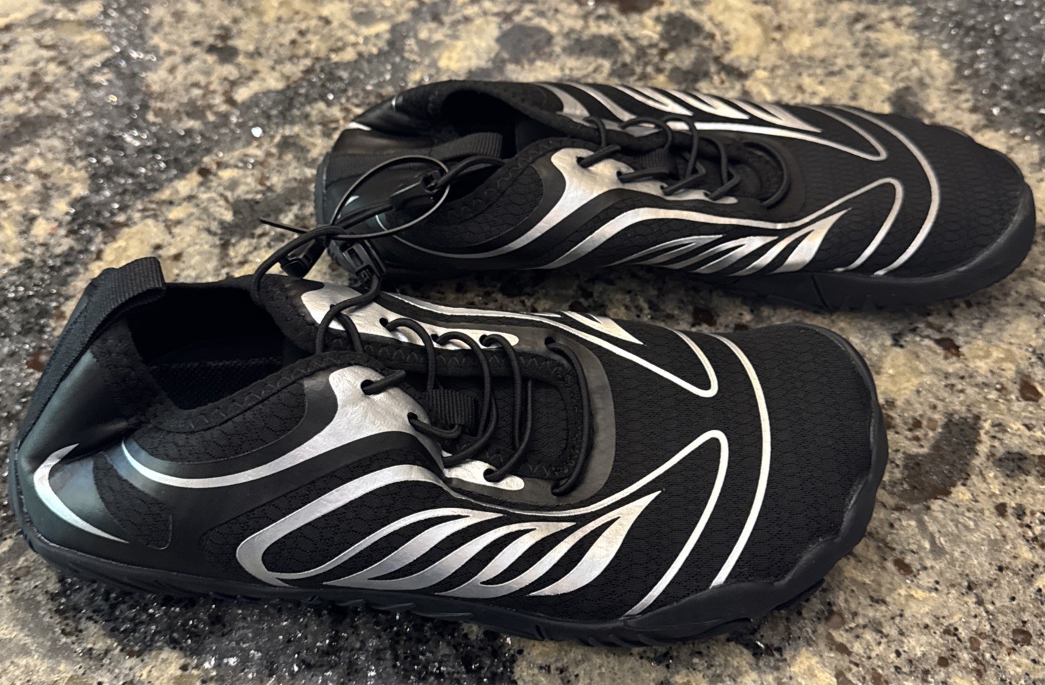 Unisex Water Shoes Black & Silver New EU Size 39 US Women 8.5/Men 6-6.5