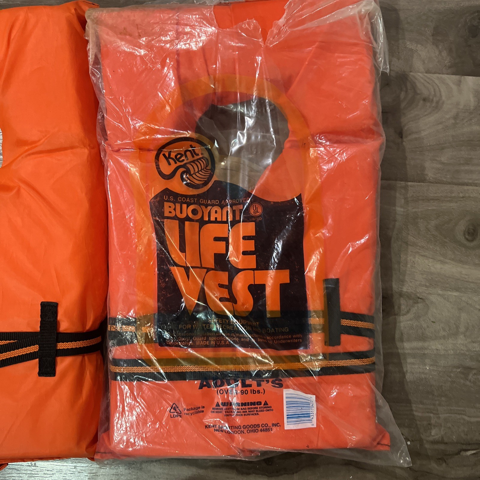 Kent Buoyant Life Vest Safety Equipment Water Recreation Adults 90+lbs 2 – New!