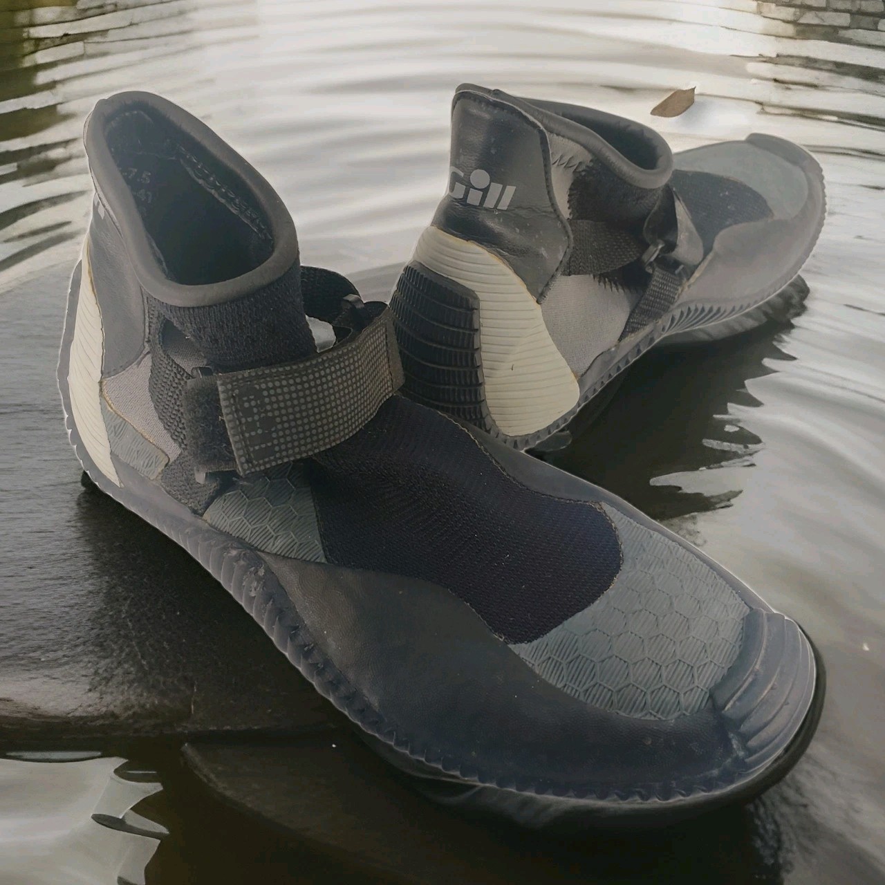 Gill Dinghy Sailing Wading Booties Black Gray Neoprene Shoes Men 7.5-8M HookLoop
