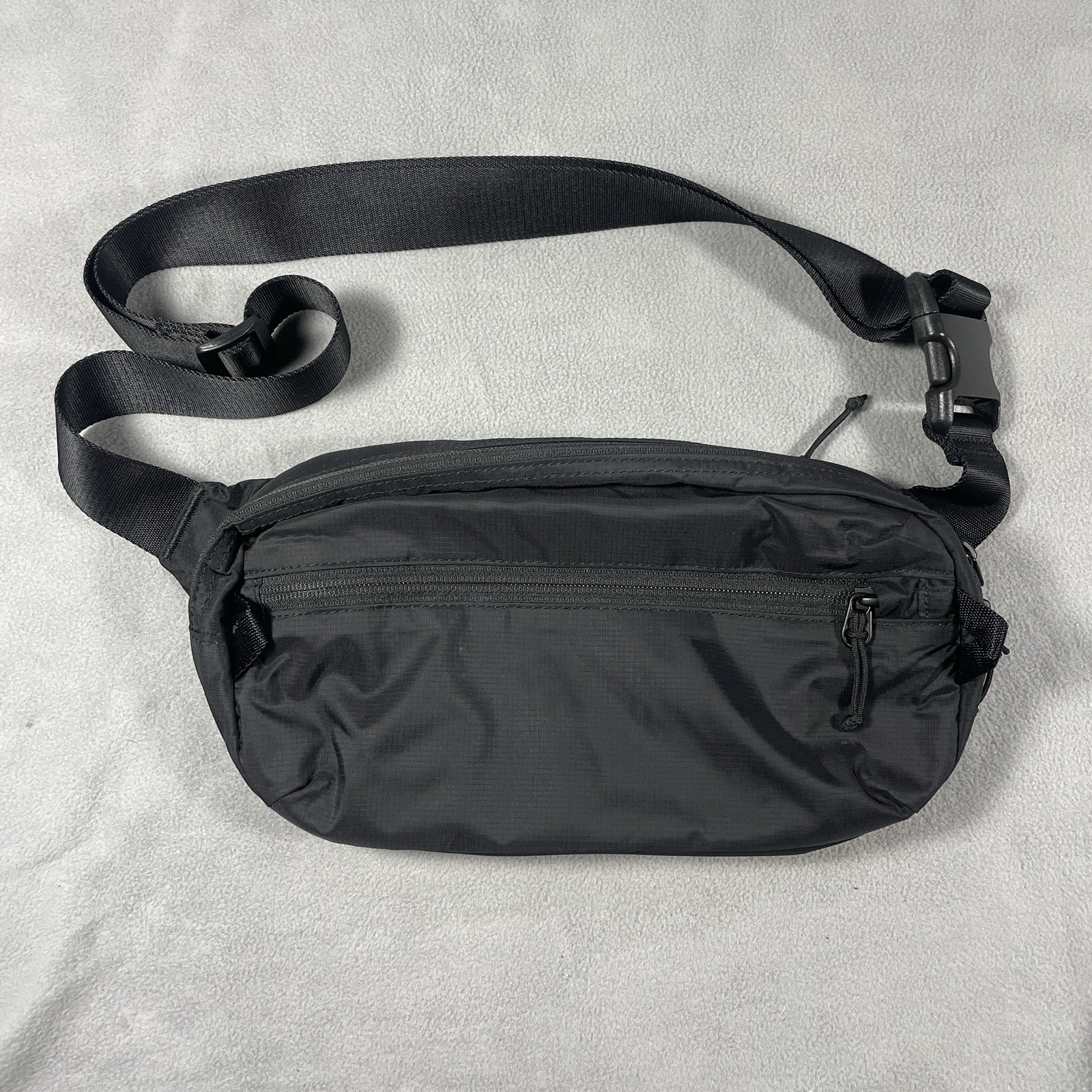 Tomtoc 3.5L Sling Bag Crossbody Black RFID Fanny Pack Adjustable Travel T33