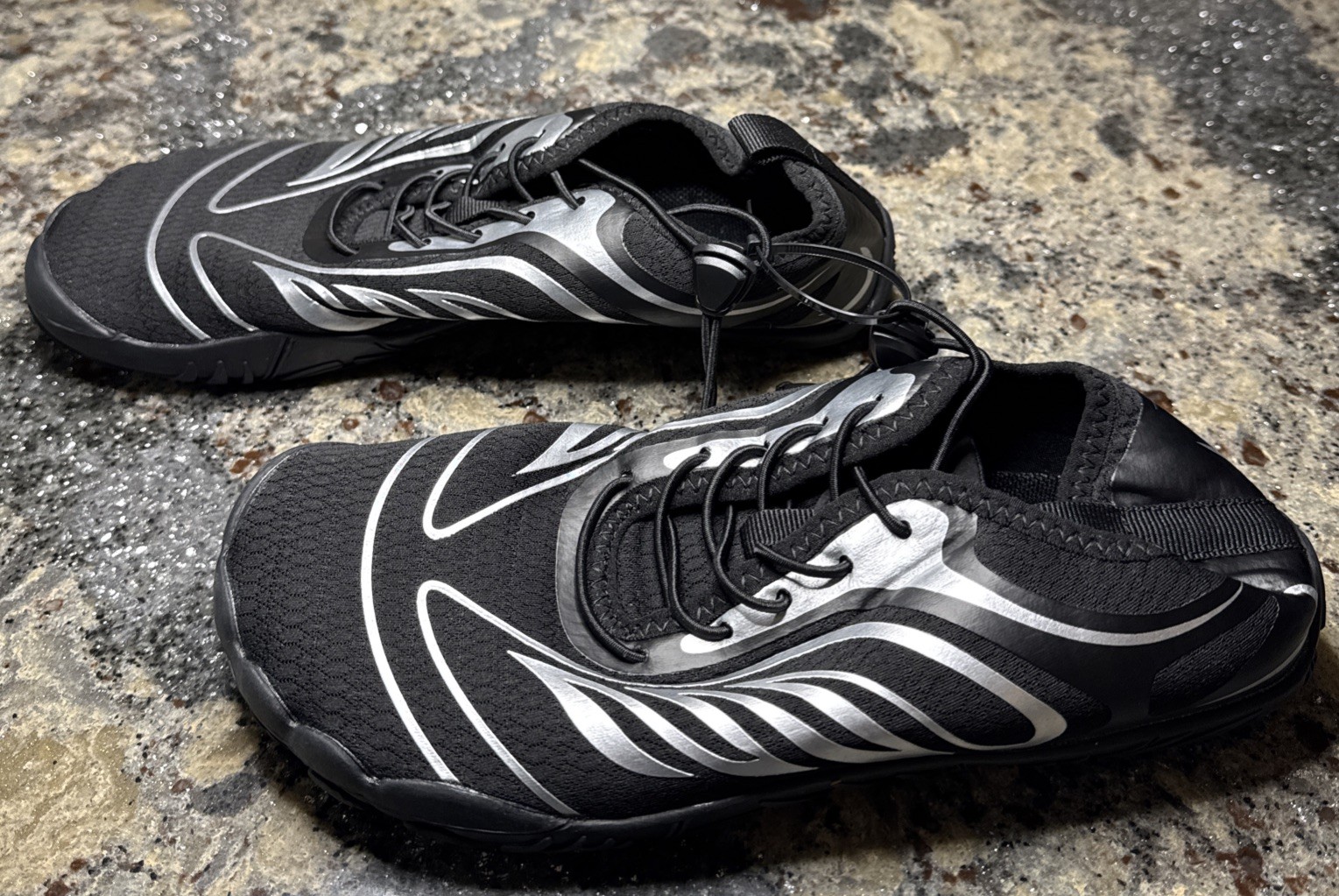 Unisex Water Shoes Black & Silver New EU Size 39 US Women 8.5/Men 6-6.5