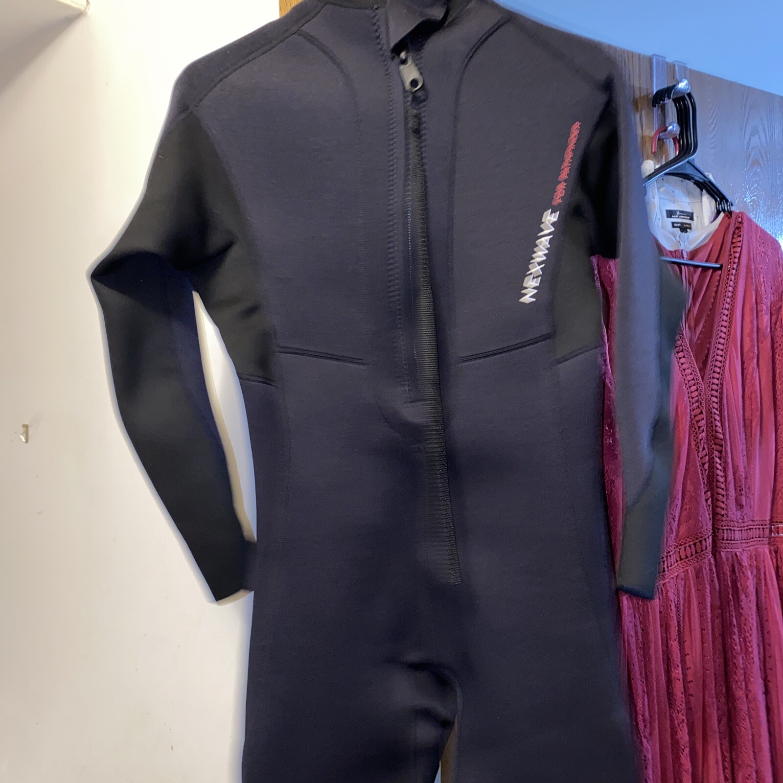 Nexwave for Pathfinder Womens Neoprene Size S2 surf Suit Black