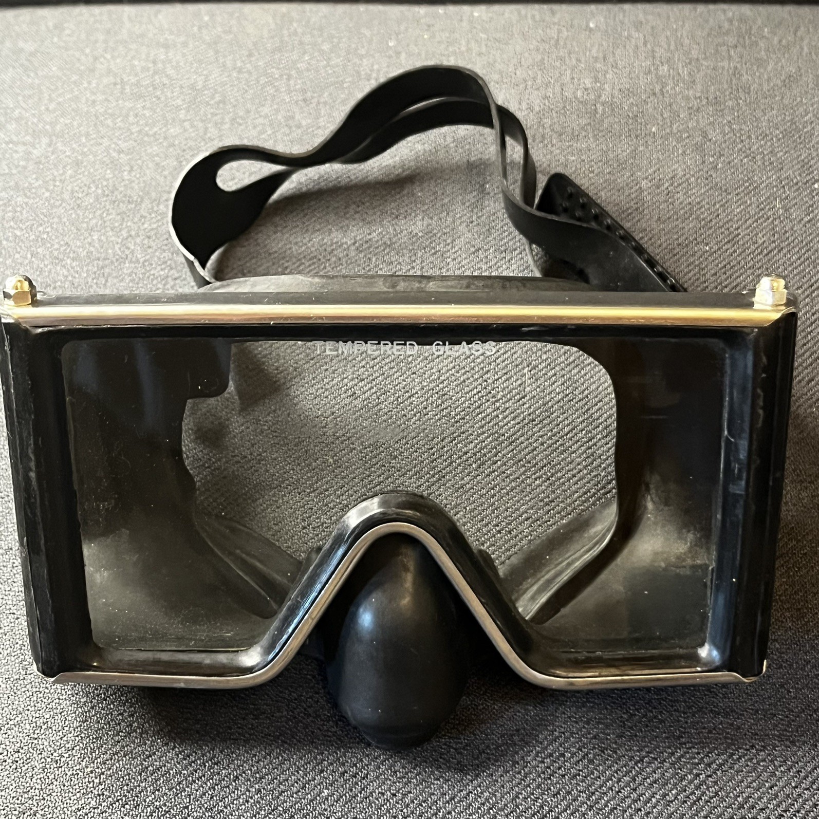 Vintage US Divers Aqua Lung Wrap Around Scuba Dive Mask Goggles Tempered Glass