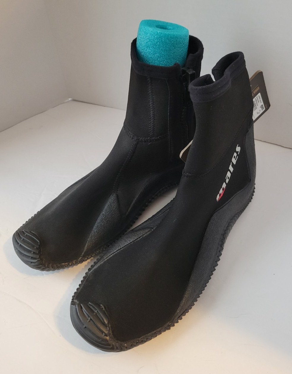 Dive scuba water boots mens sz 11 New w/tag zip up 3MM neoprene/nylon black