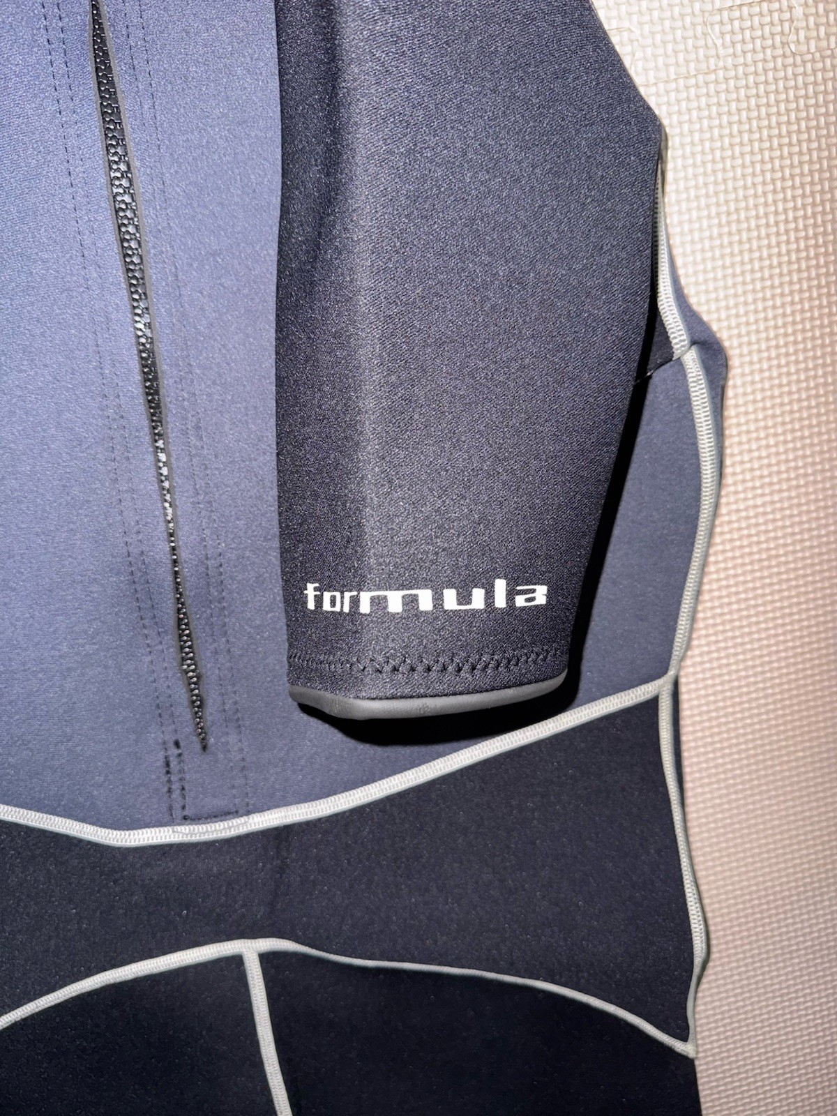 Slippery When Wet Black & Gray Trim X Large Reform Wetsuit