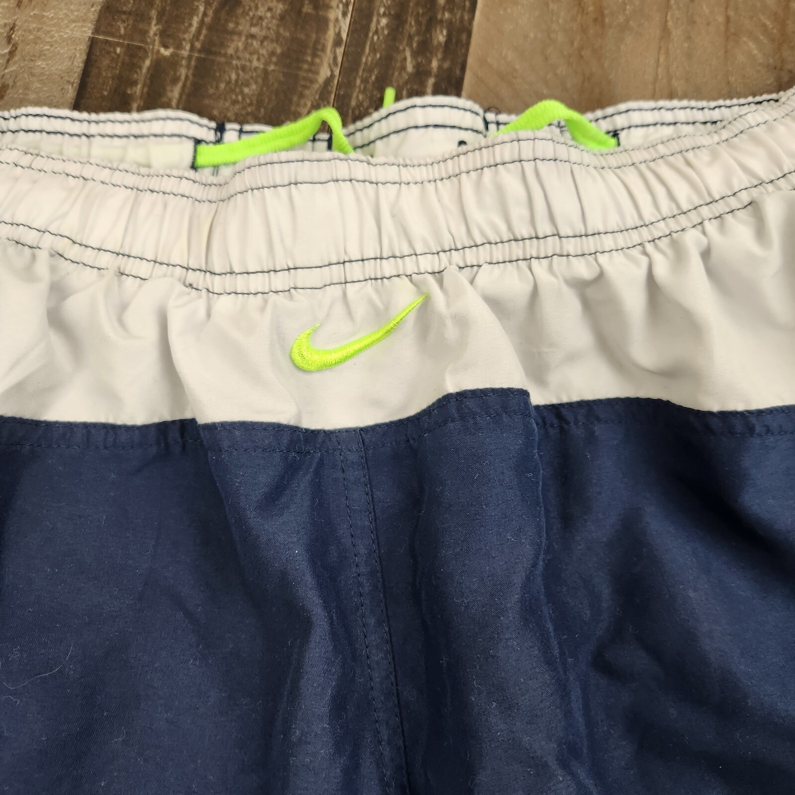 Nike Mesh Lined Swim Shorts Mens size L Large Navy Blue Drawstring