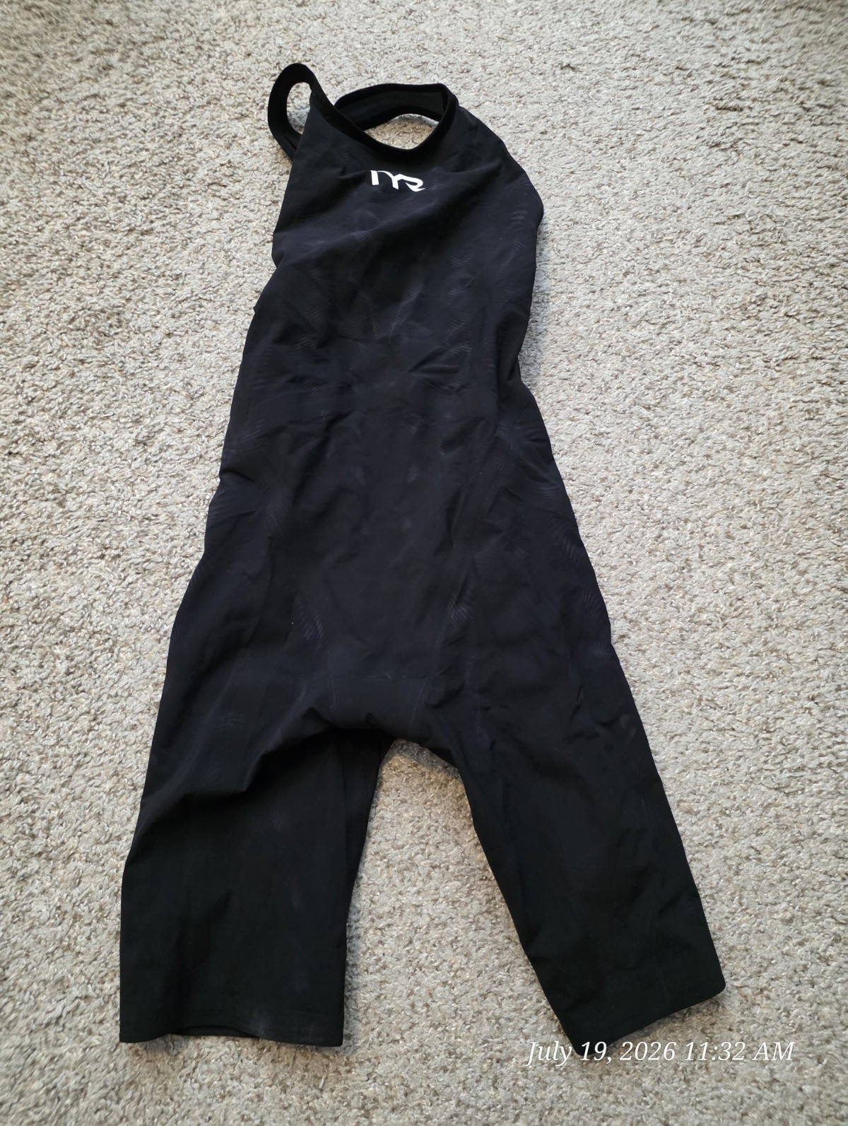TYR Venzo Women’s Competitive Closed Back Kneeskin Swimsuit Size 29 Black/Gray