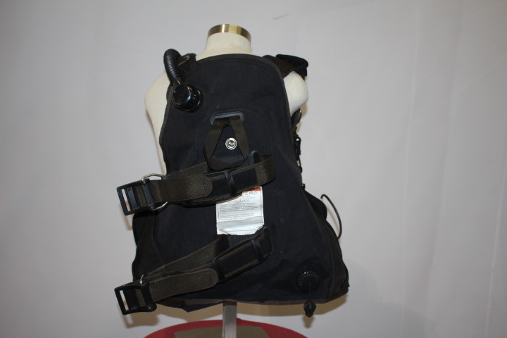 DUI SCUBA BCD, Size Men’s Med, Air Source w/Dive Alert, Model 290103 (109)