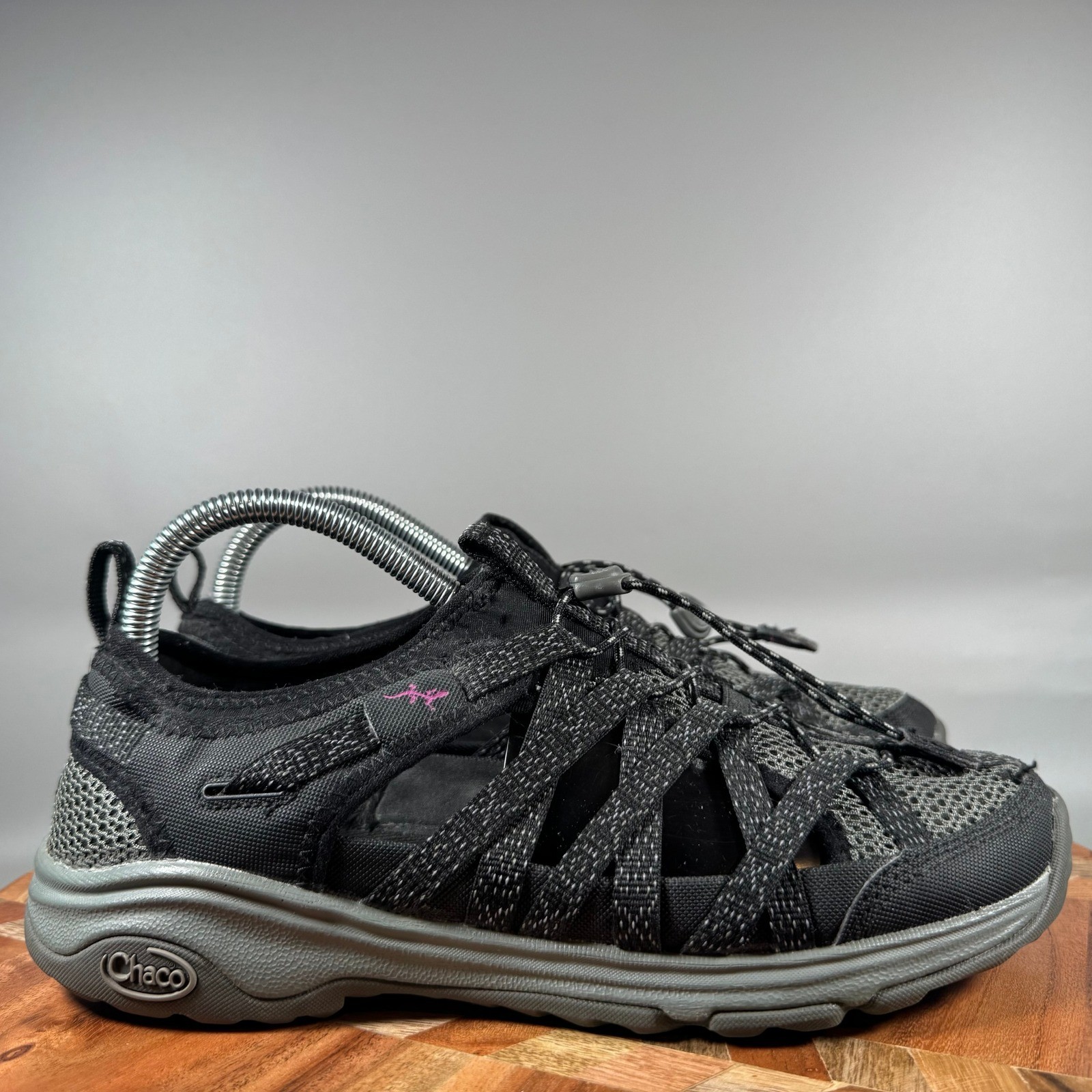 Chaco Outcross Evo 1 Womens 8.5 Black Gray Pink Hiking Water Shoes J104958