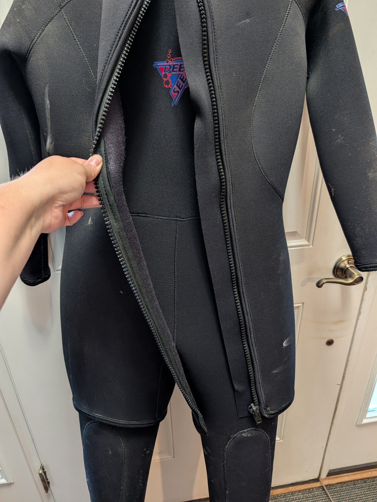 Deep See Black Full Wetsuit Front Zip Long Sleeve Full Length Vintage Size 7/8