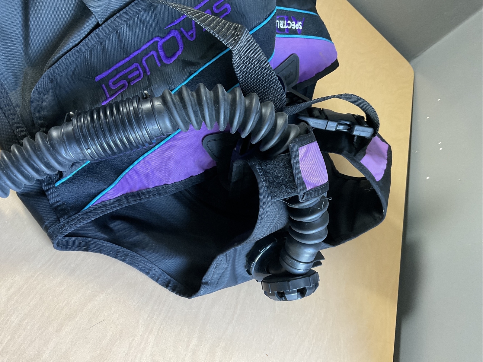 NICE! Seaquest Spectrum 3 ADV BC Scuba Vest Size Medium w/ Breathing Source