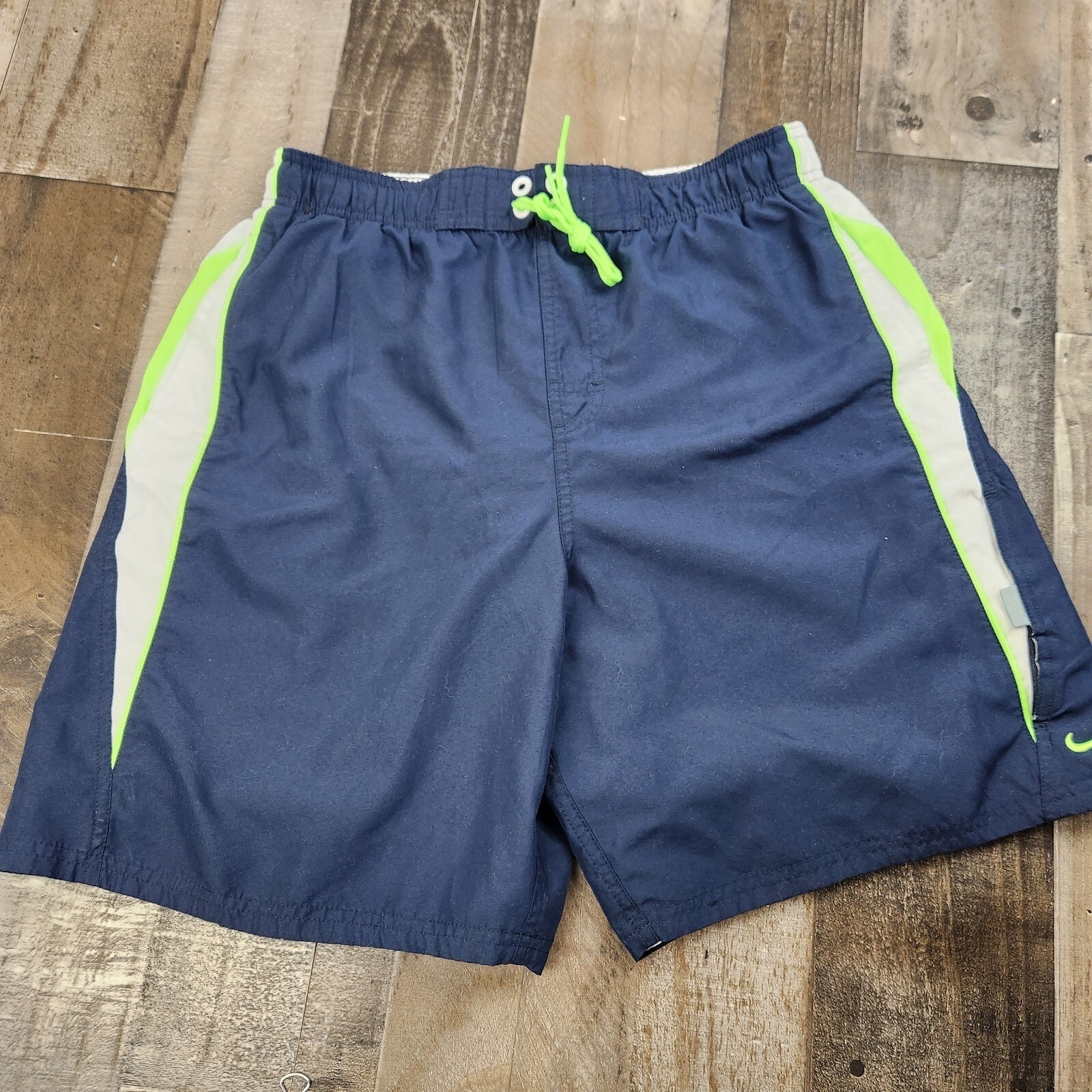 Nike Mesh Lined Swim Shorts Mens size L Large Navy Blue Drawstring
