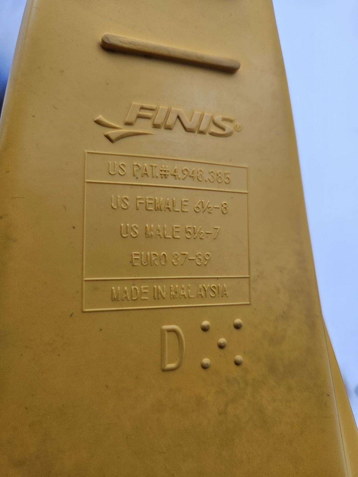 Finis Zoomers Gold Short Blade Swimming Fins Size D Men’s 5.5-7 Women’s 6.5-8