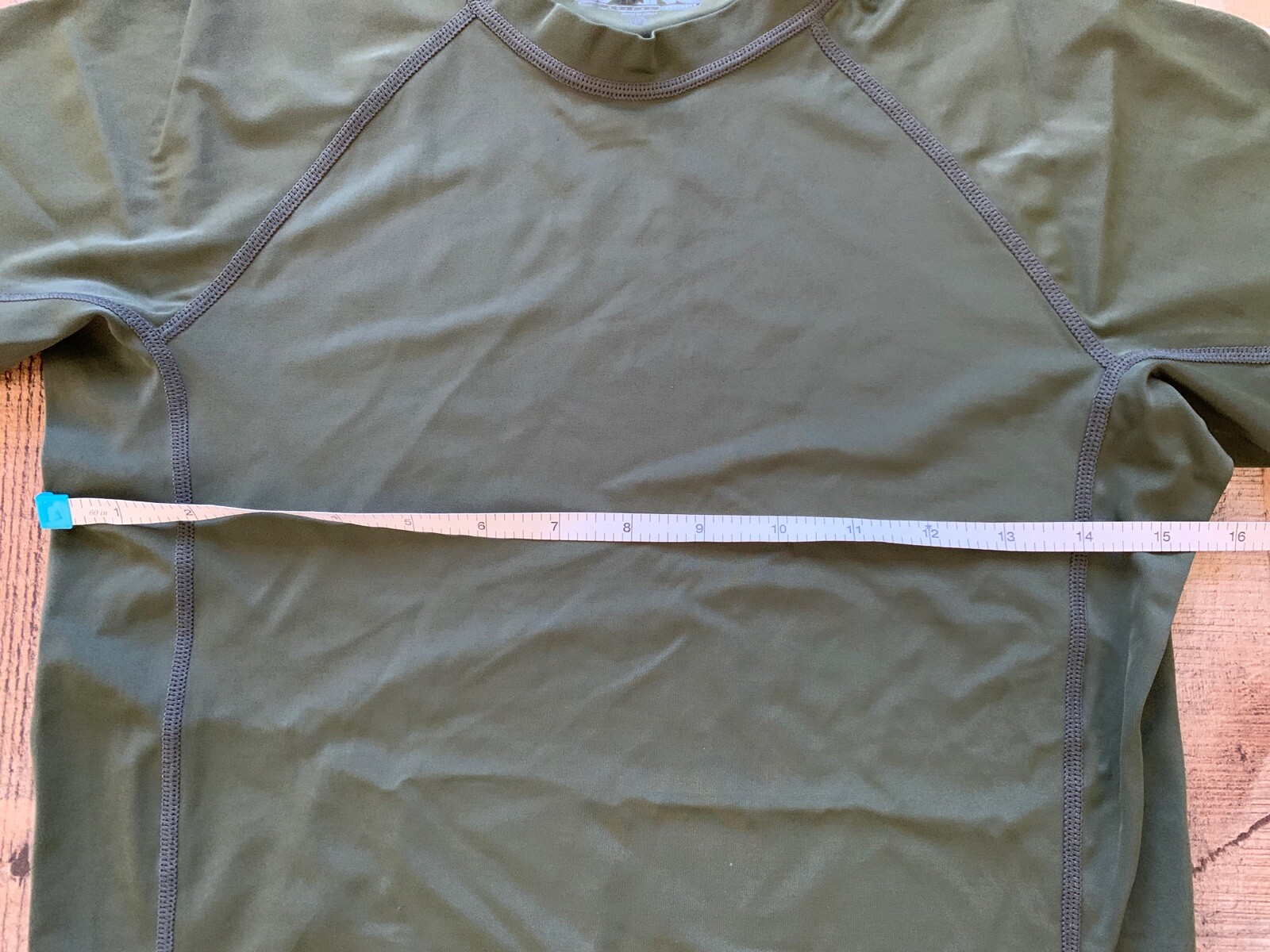 Dakine Men’s Rash Guard Size S Small Preowned Army Green