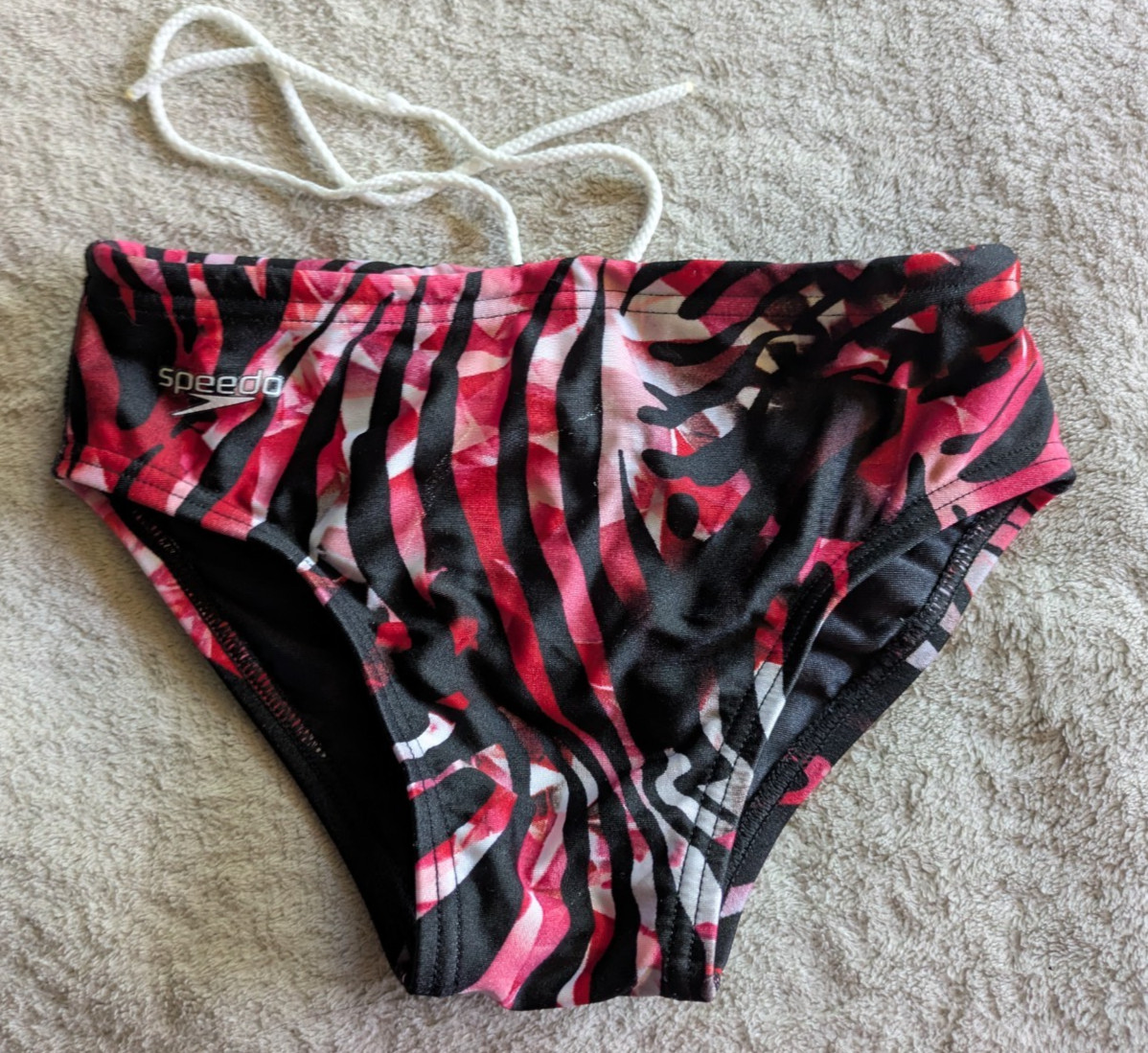 SPEEDO Swim Briefs Boys Youth 26 Red White Black Stripes Swimsuit