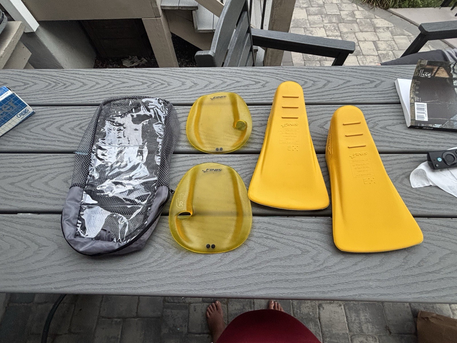 FINIS Zoomers Gold Short Blade Training Fins Female 8 1/2-9 1/2 Male 7 1/2-8 1/2