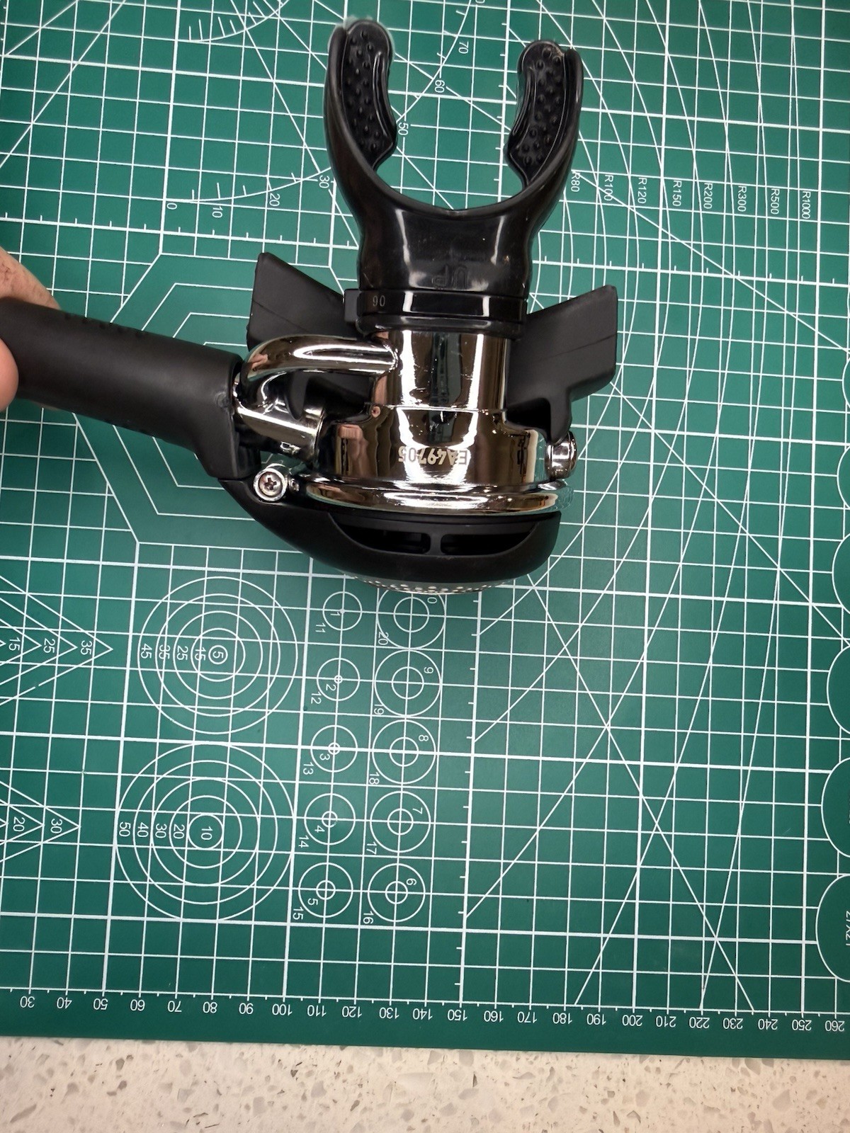 Mares Abyss MR 22x Scuba Diving Regulator w/MiFLex Hose – Yoke