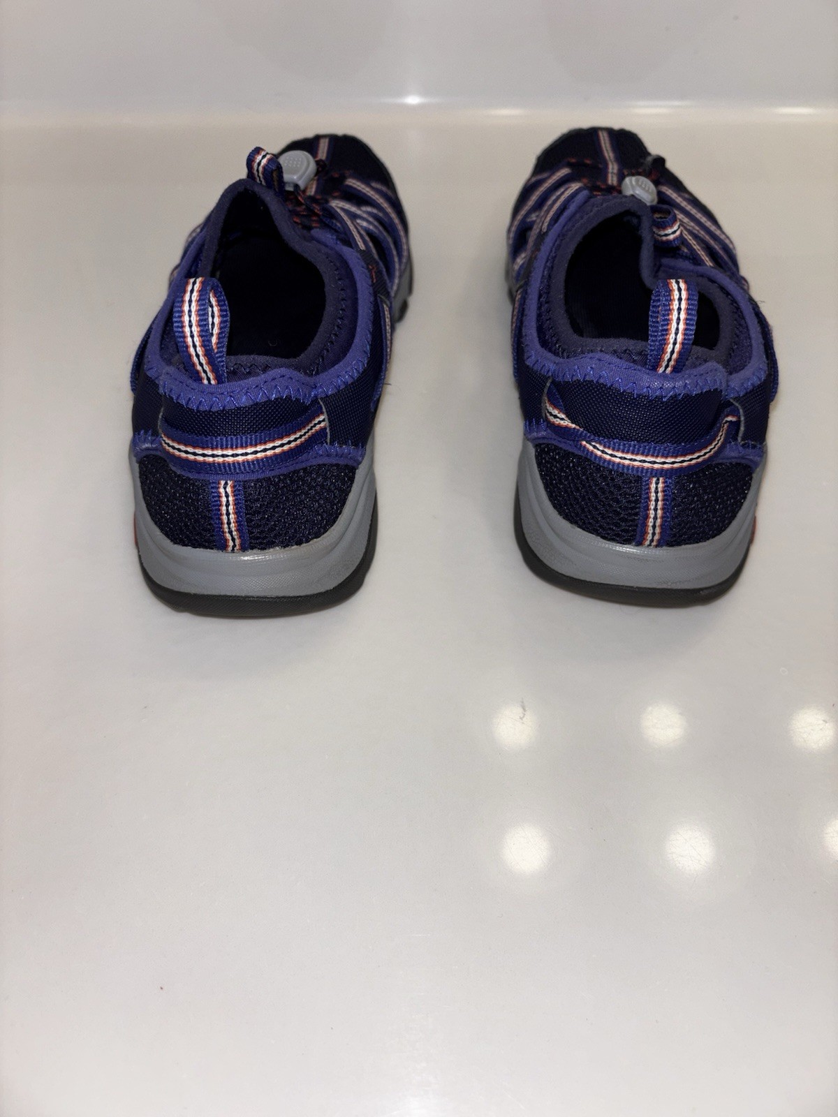 Chaco Women’s Outcross EVO 1 Water Shoes Mesh Upper and Bungee Lace, Sz. 8.5