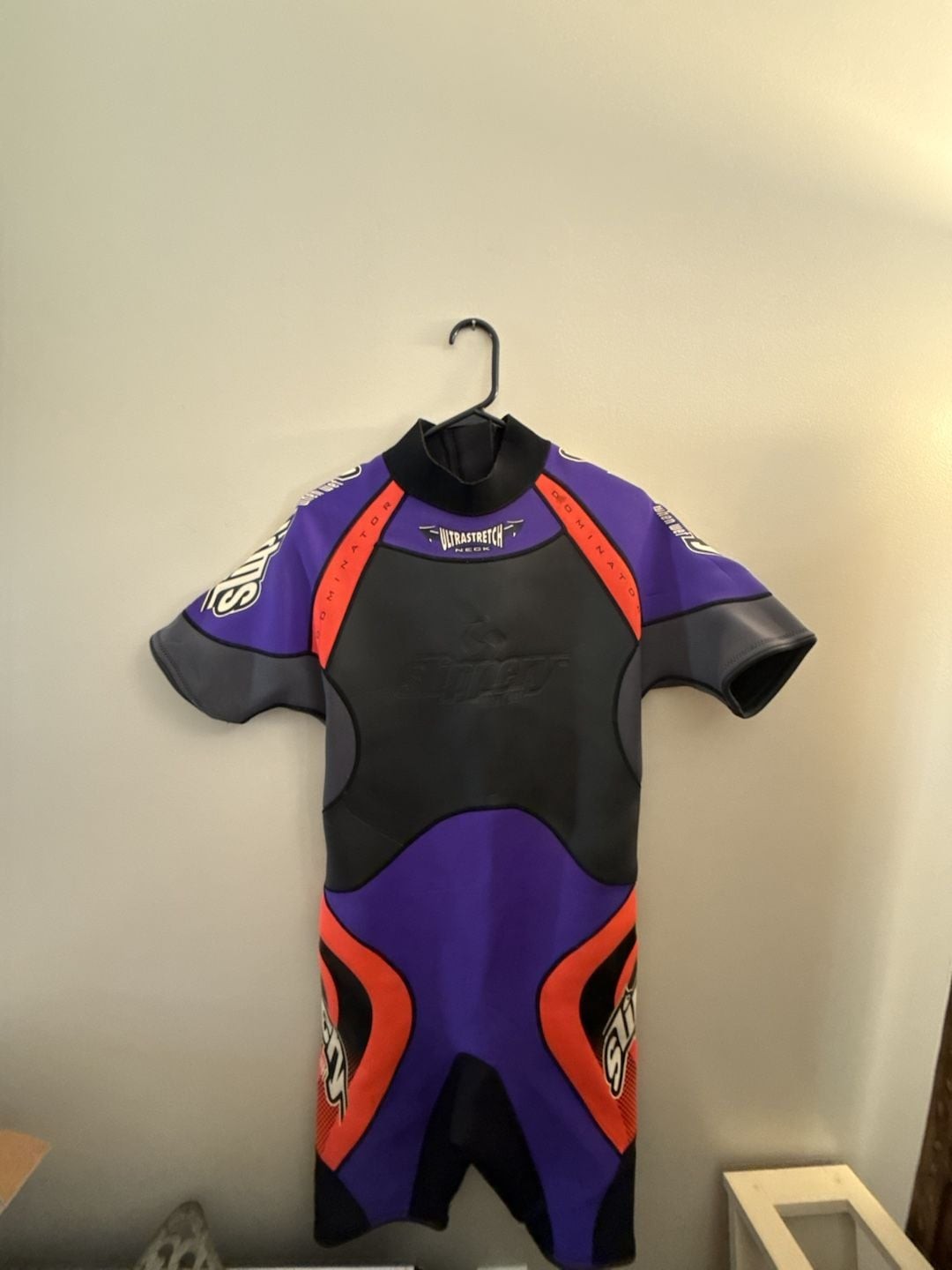 Slippery UltraStretch Neck Shorty Wetsuit