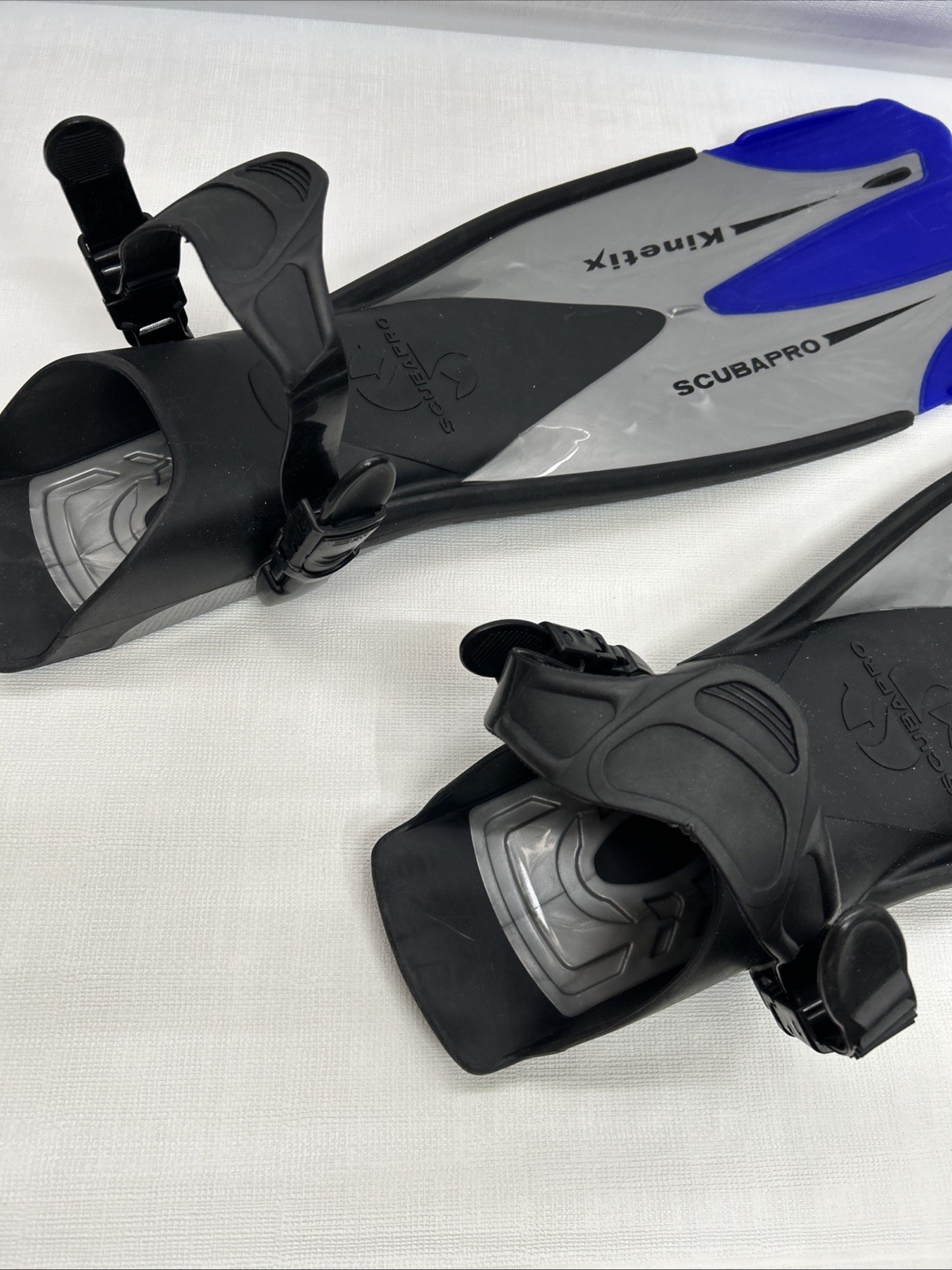 Scubapro Kinetix L-XL Swimming Scuba Fins Black Gray Blue