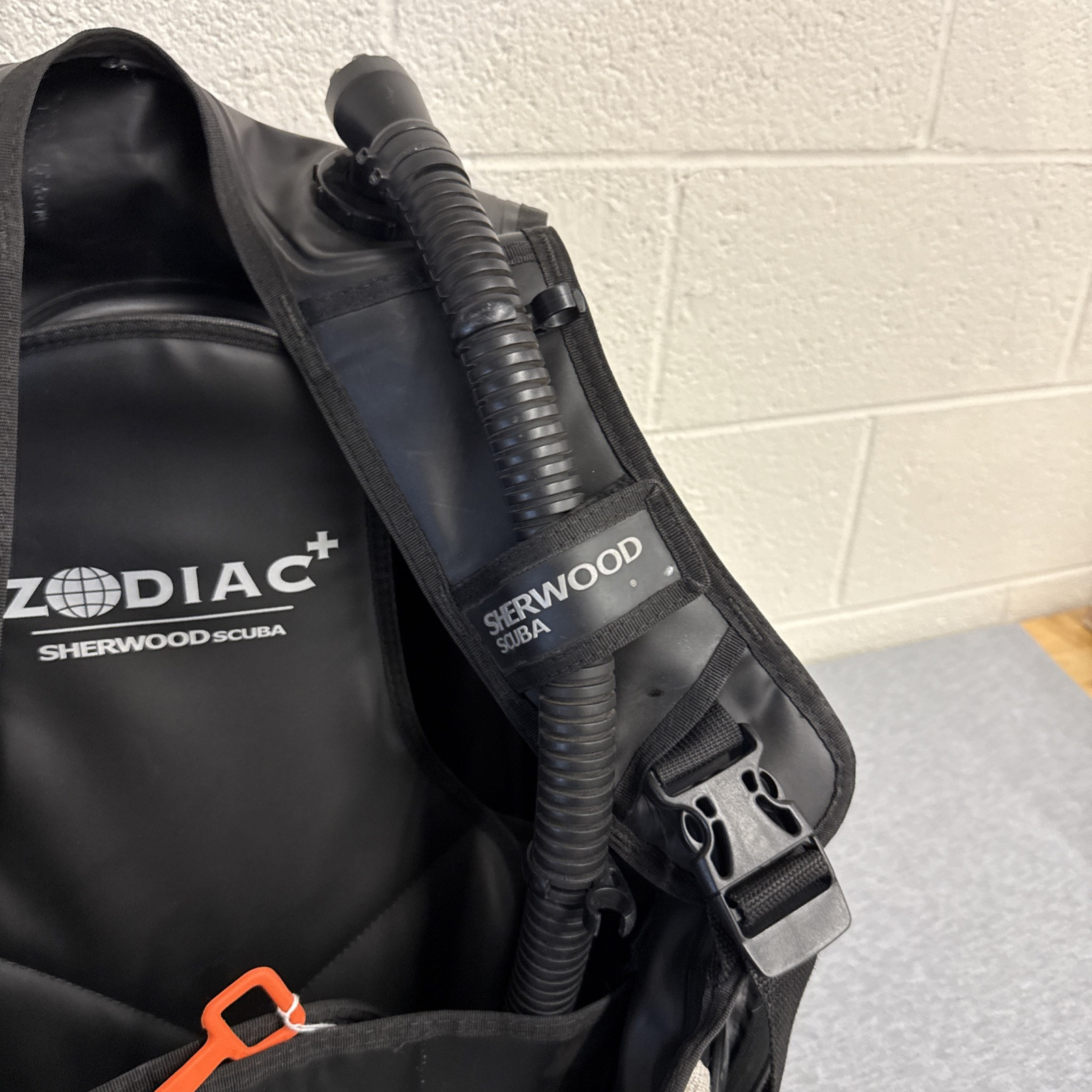 Sherwood Zodiac+ Water Resistant Scuba Diving Medium