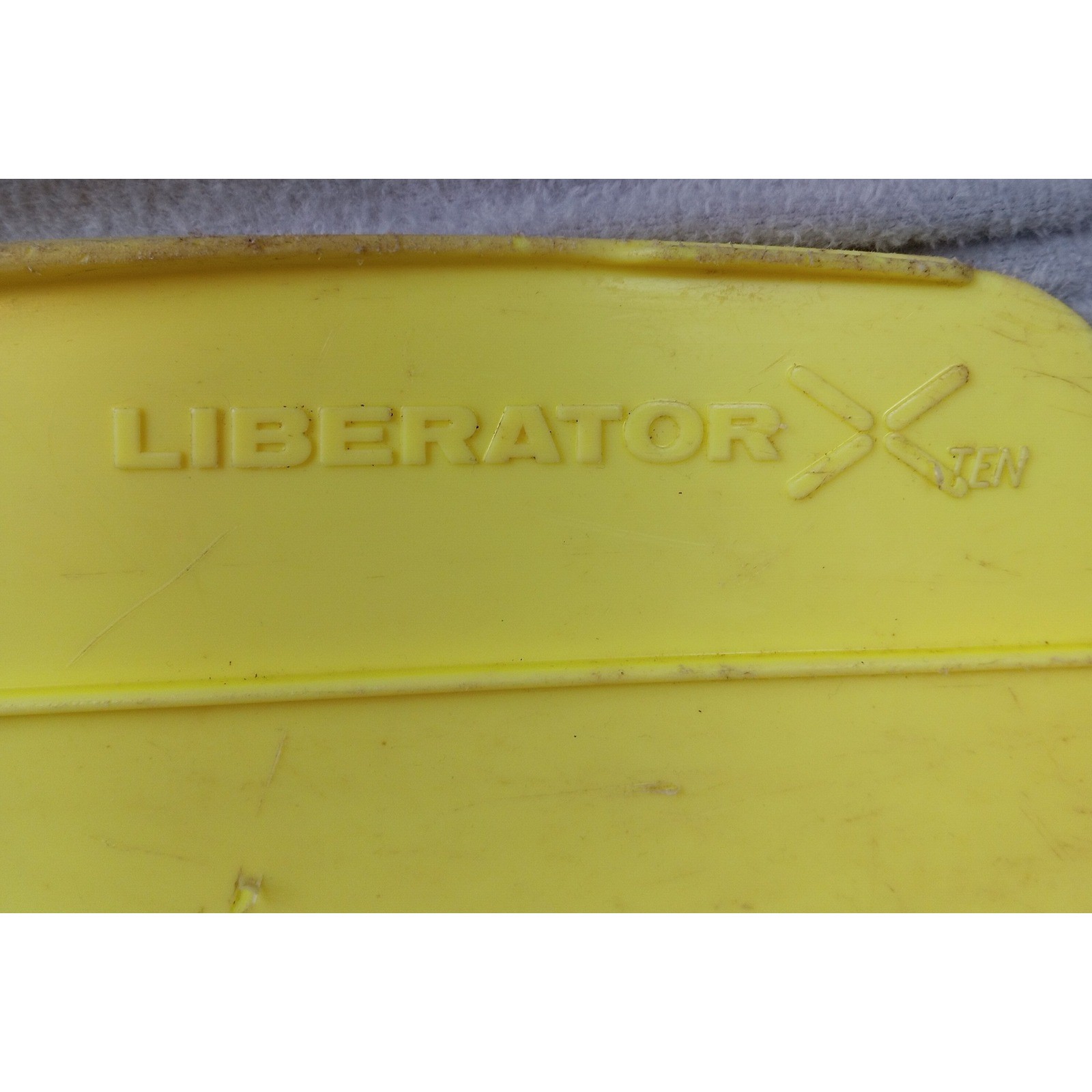 TUSA Liberator X Ten Yellow Diving Fins Snorkel Scuba Gear Size M