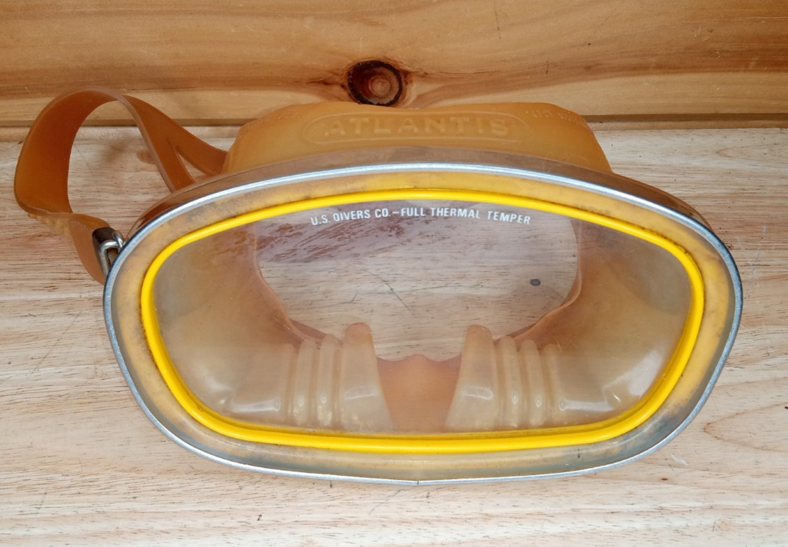 Vintage US Divers Aqualung Atlantis Scuba Diving Mask Tempered Glass USA