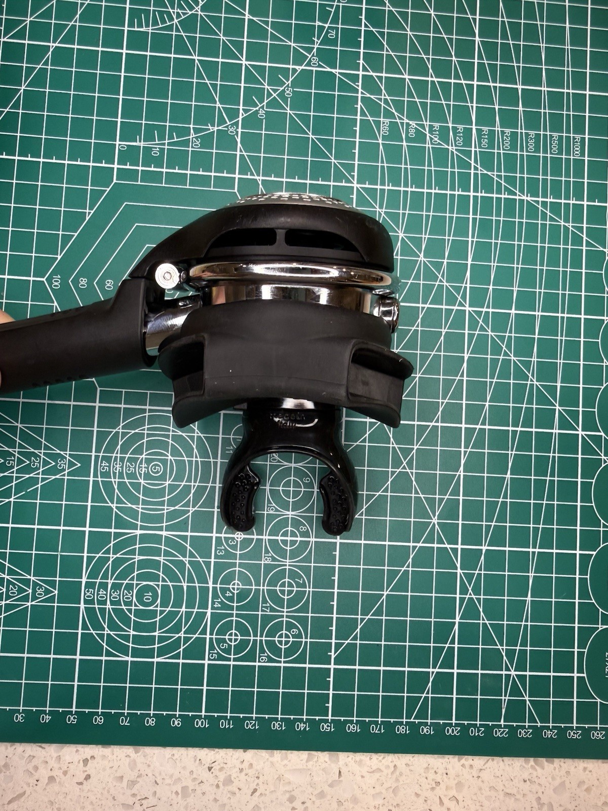 Mares Abyss MR 22x Scuba Diving Regulator w/MiFLex Hose – Yoke