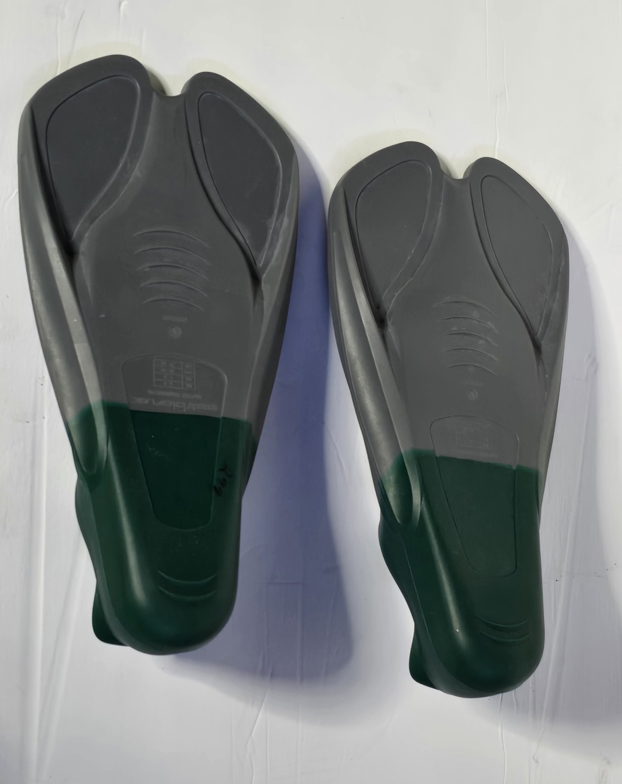 Speedo Biofuse Training Fins Gray & Green Rubber Size 7/8