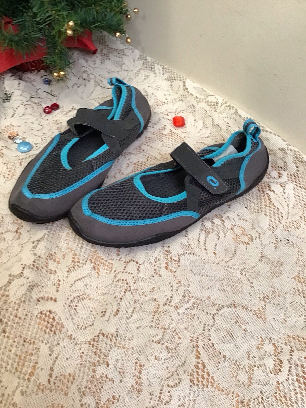 O’RAGEOUS Aqua Blue & Gray – Water Shoes Women Size 8 – Mary Jane’s