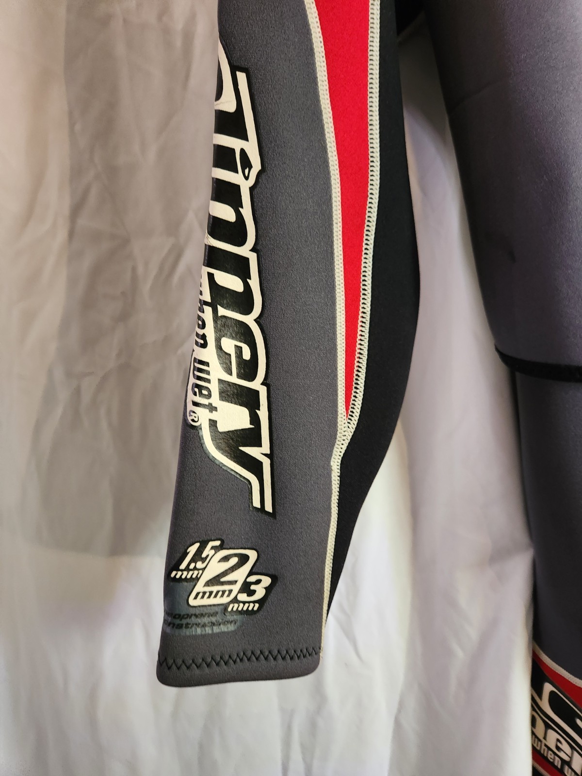 Lot of (2) Vtg Slippery When Wet 2-pc WETSUIT~Formula 2 ~ 1 Large 1 Extra Large