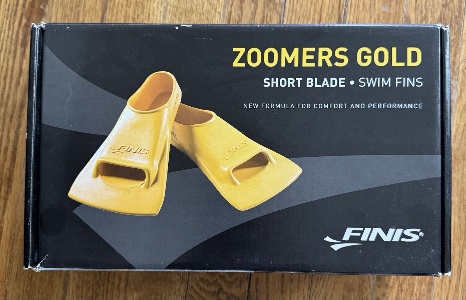 New FINIS Zoomers Gold Short Swim Fins – Size C Male (3½-5) Female (4½-6)
