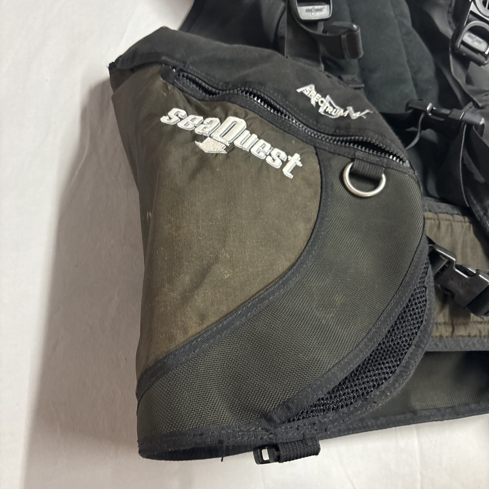 SeaQuest Spectrum ADV Size Large – Model 343404