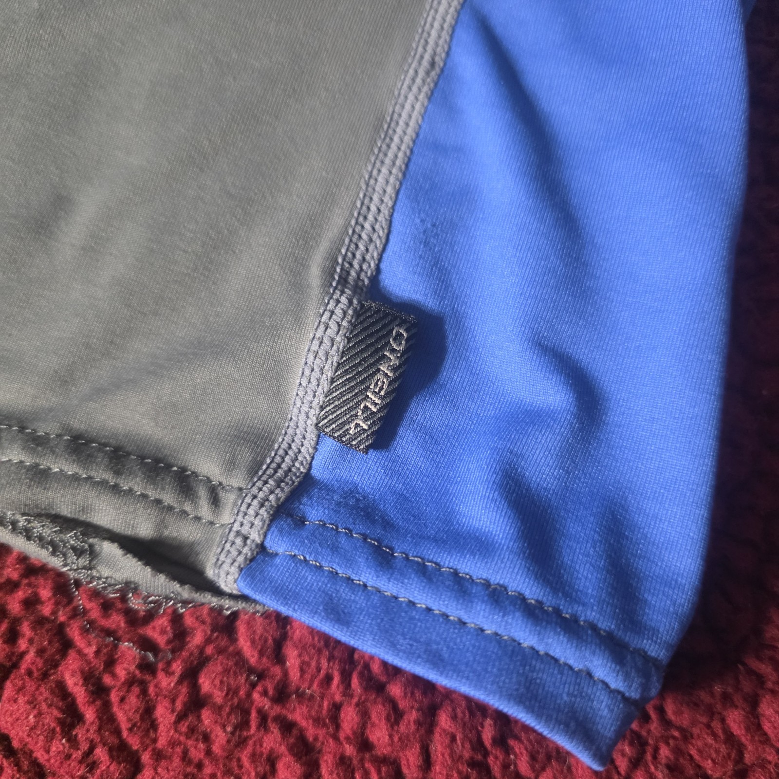 O’Neill Rash Guard Men’s X-Large Gray Blue Black Long Sleeve Surf Shirt