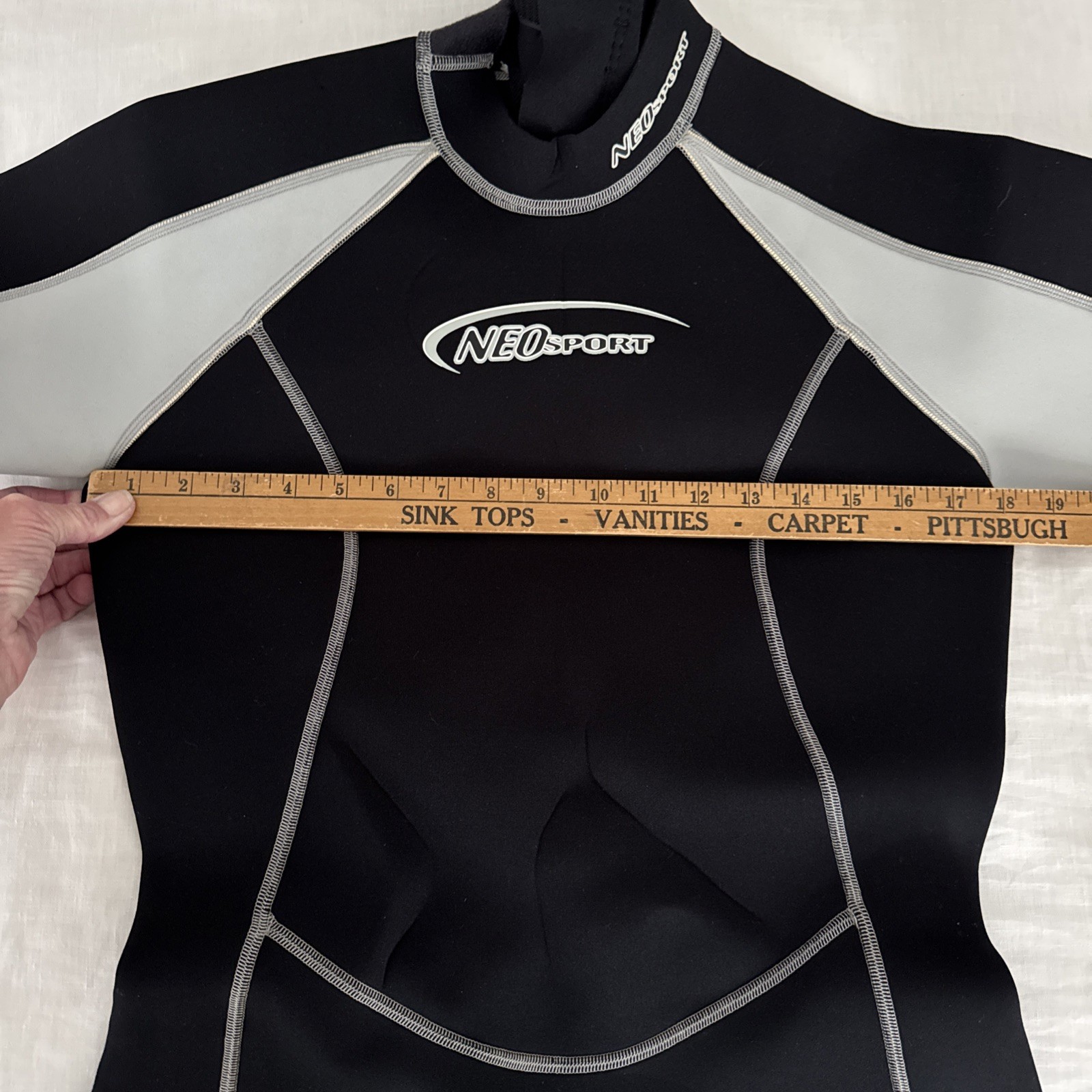 NeoSport 3/0mm Black & Gray Short Shorty Surfer Water Wetsuit Women’s Size 12