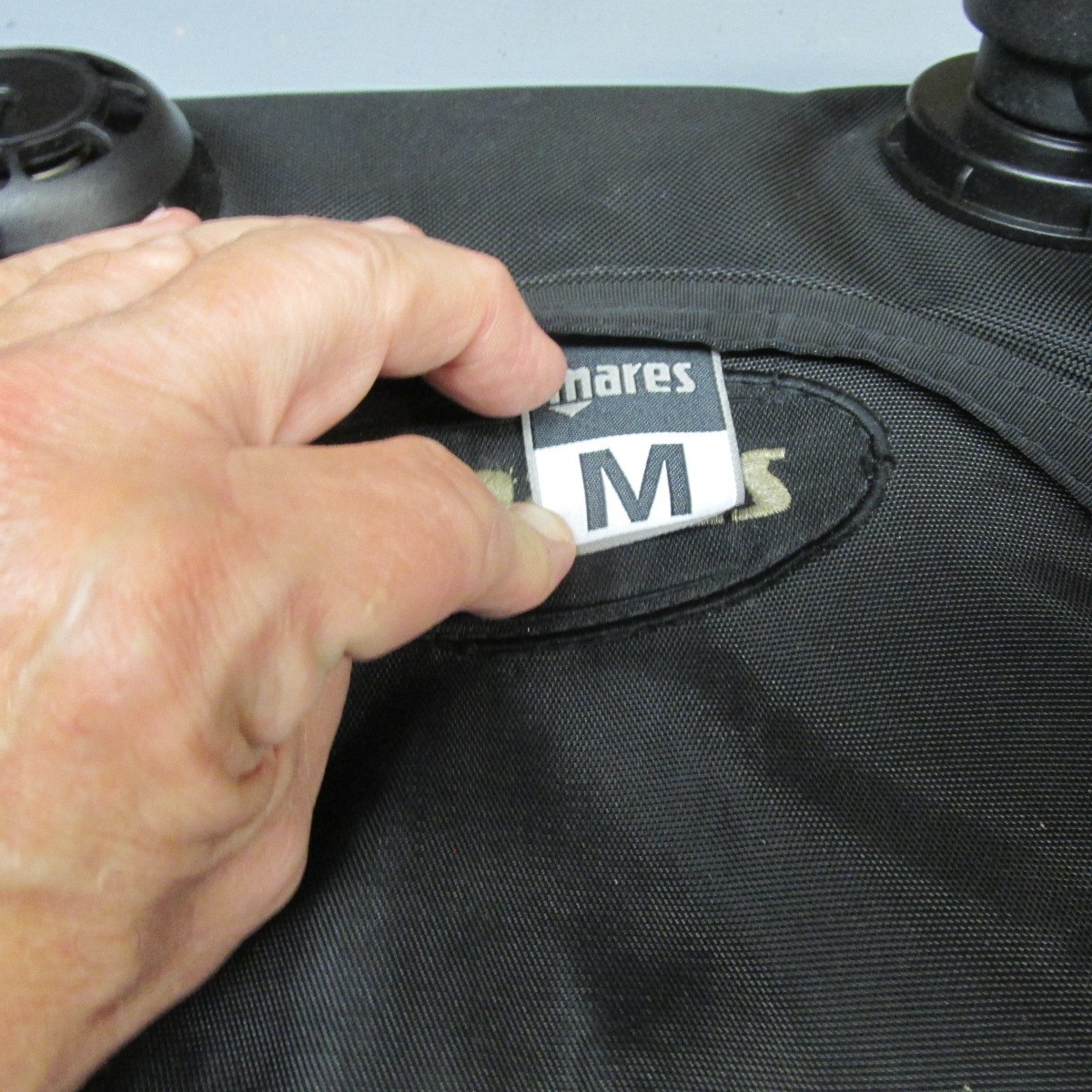 Mares Vector Origin Scuba Diving BCD Vest – Black – Size: MED. – Good Condition
