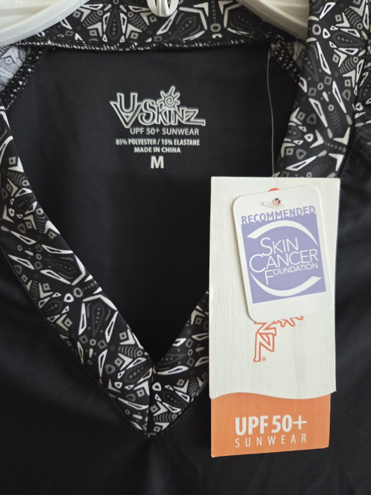 UV Skinz Rash Guard Women’s M Black Gray UPF 50+ Sunwear Long Sleeve Swim Shirt