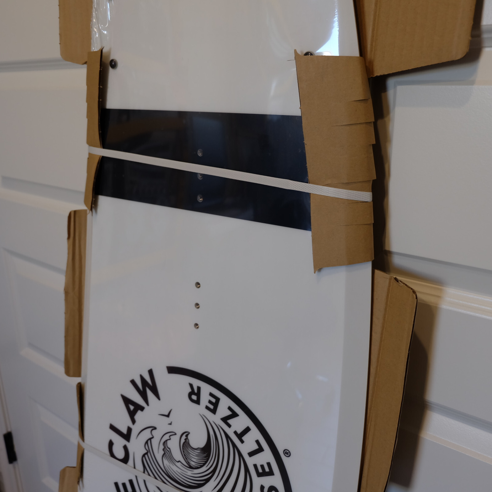 RARE White Claw Hard Seltzer Logo Promotional Wakeboard Wake Board 134cm – NEW