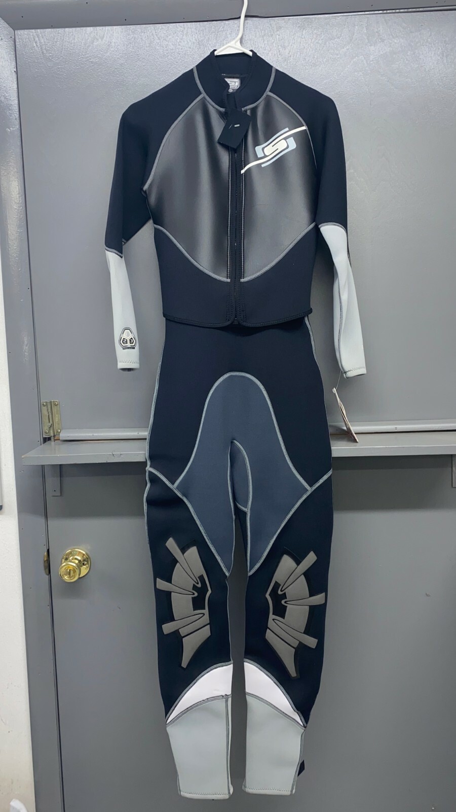 *NEW* SLIPPERY REFORM WET SUIT 3201-003*