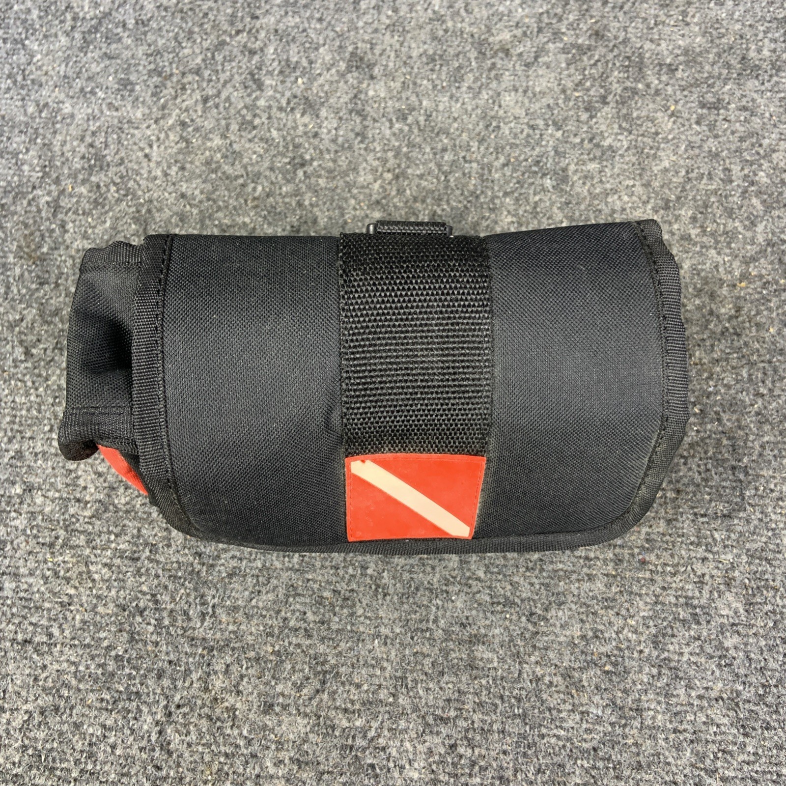 Innovative Scuba Concepts Dive Flag Mask Bag – Black 7X5X3.5 EUC