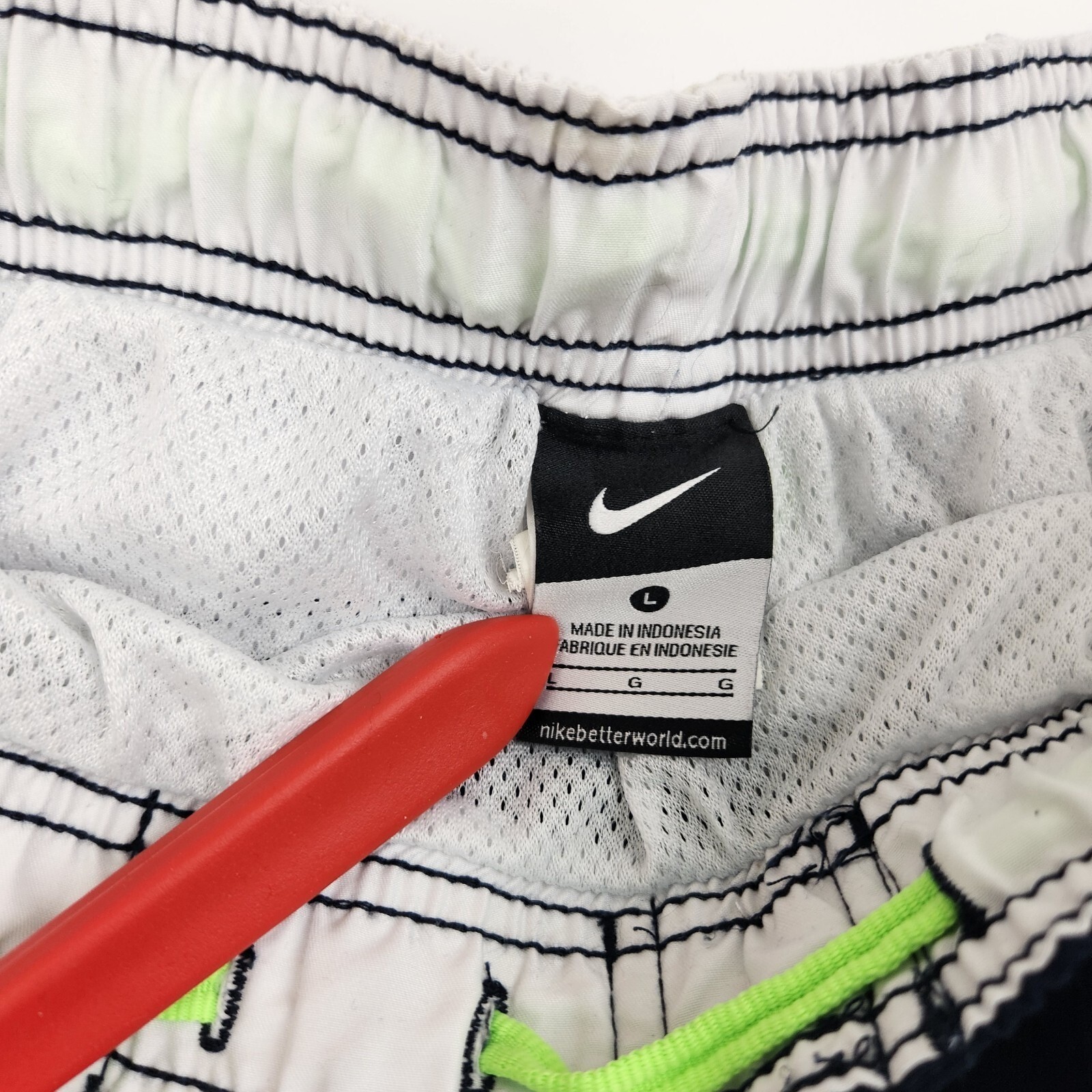 Nike Mesh Lined Swim Shorts Mens size L Large Navy Blue Drawstring