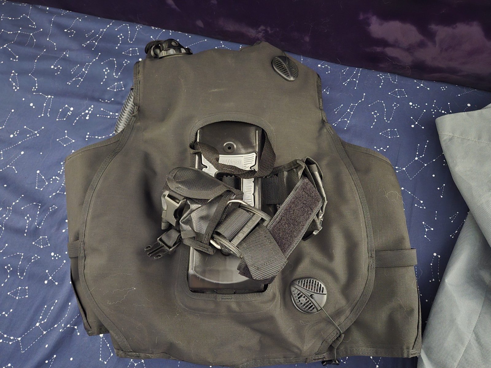 Aqua Lung Pearl Buoyancy Compensator BCD, Size Large, Black/Gray/Twilight