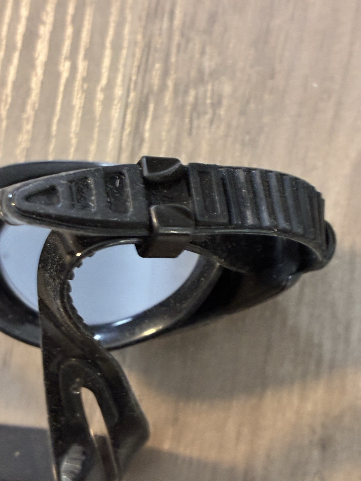 Kaiman Aqua Sphere Active Adult Swim Goggles Black with Mirror Reflective Lens
