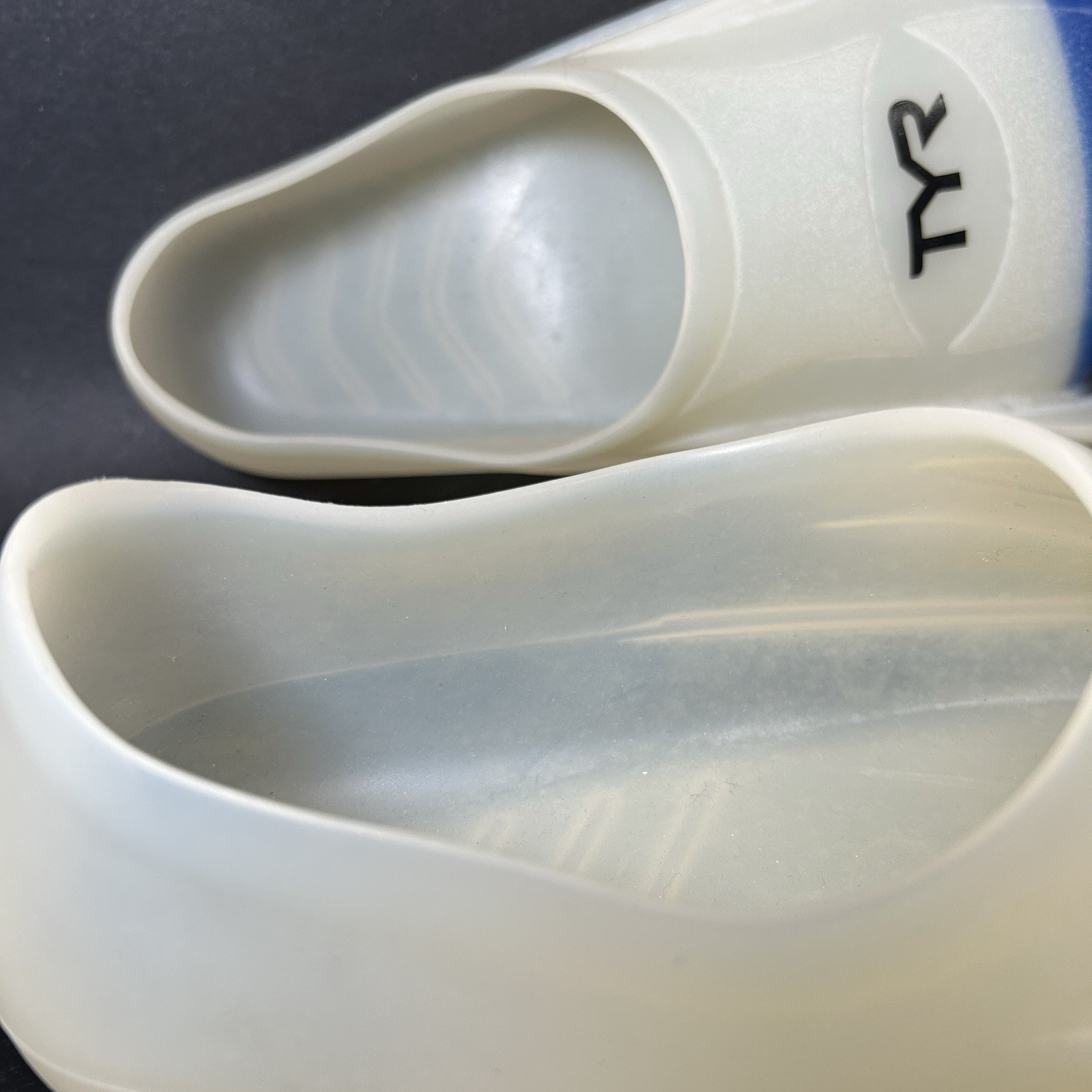 TYR Swim Fins Stryker Silicone Clear, Blue And Black Adult Men’s 12-13 USA