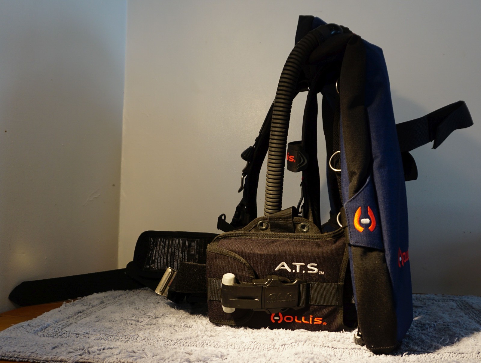 Hollis HD 100 Tec/Rec BCD Large L Blue Near Mint 47 Lbs Lift 210 SN 281508