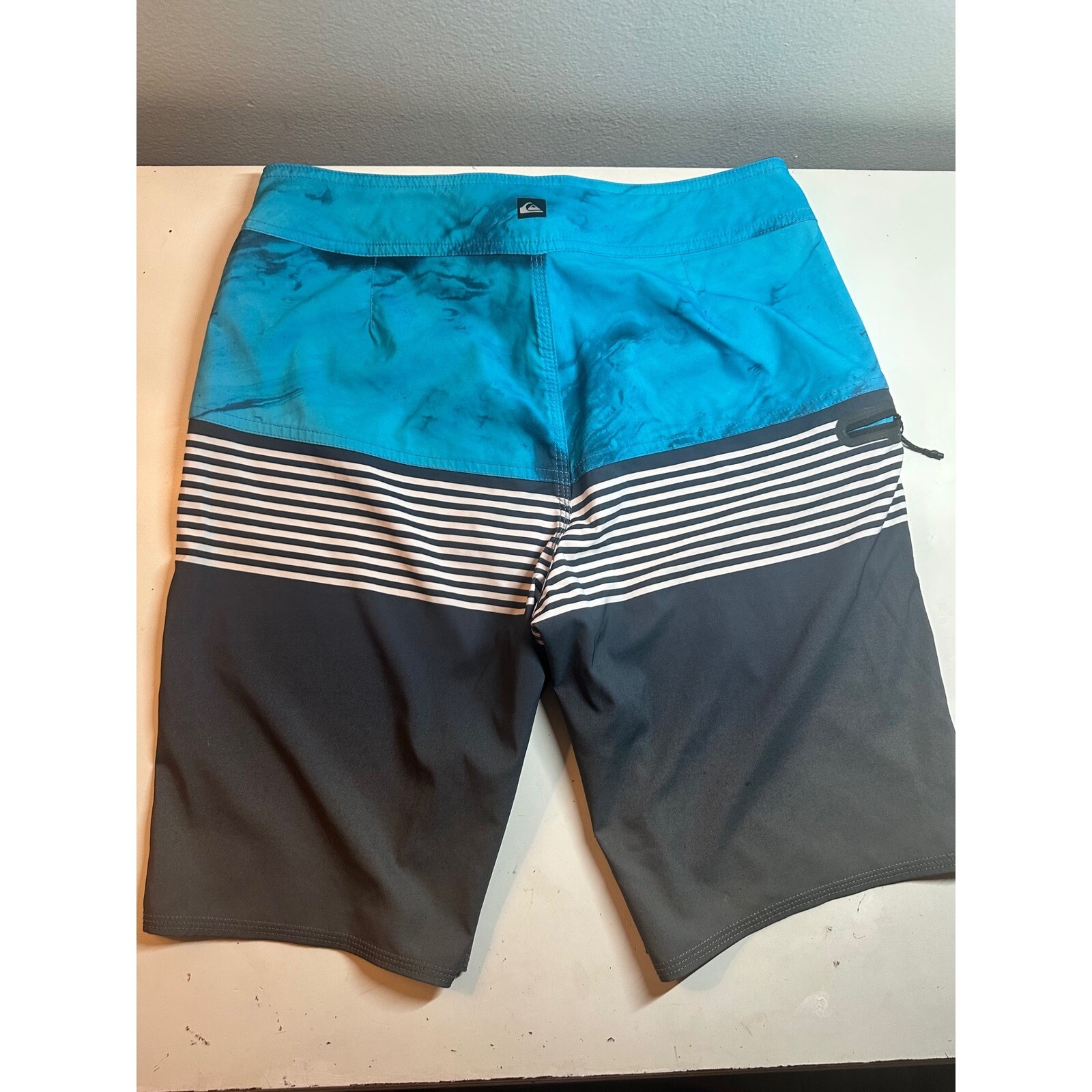 Quiksilver Highline Board Shorts Swim Trunks Water Repellent Striped Size 29