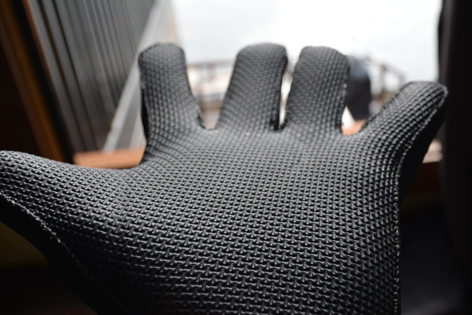 Neoprene gloves 4mm New, nice, the real deal ( GREAT DEAL)
